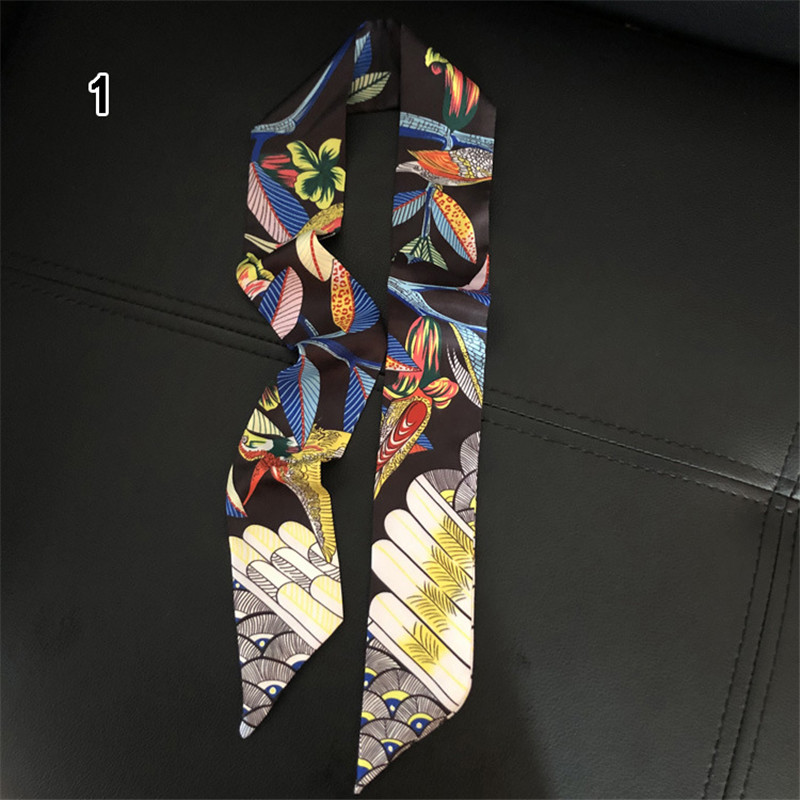 Luxury Brand Hummingbird Print - огляд і ціна Silk Neck Scarf